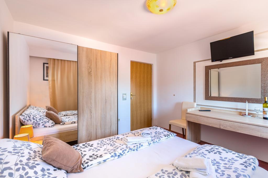 Bed&breakfast La Fontana Medulin Exterior foto